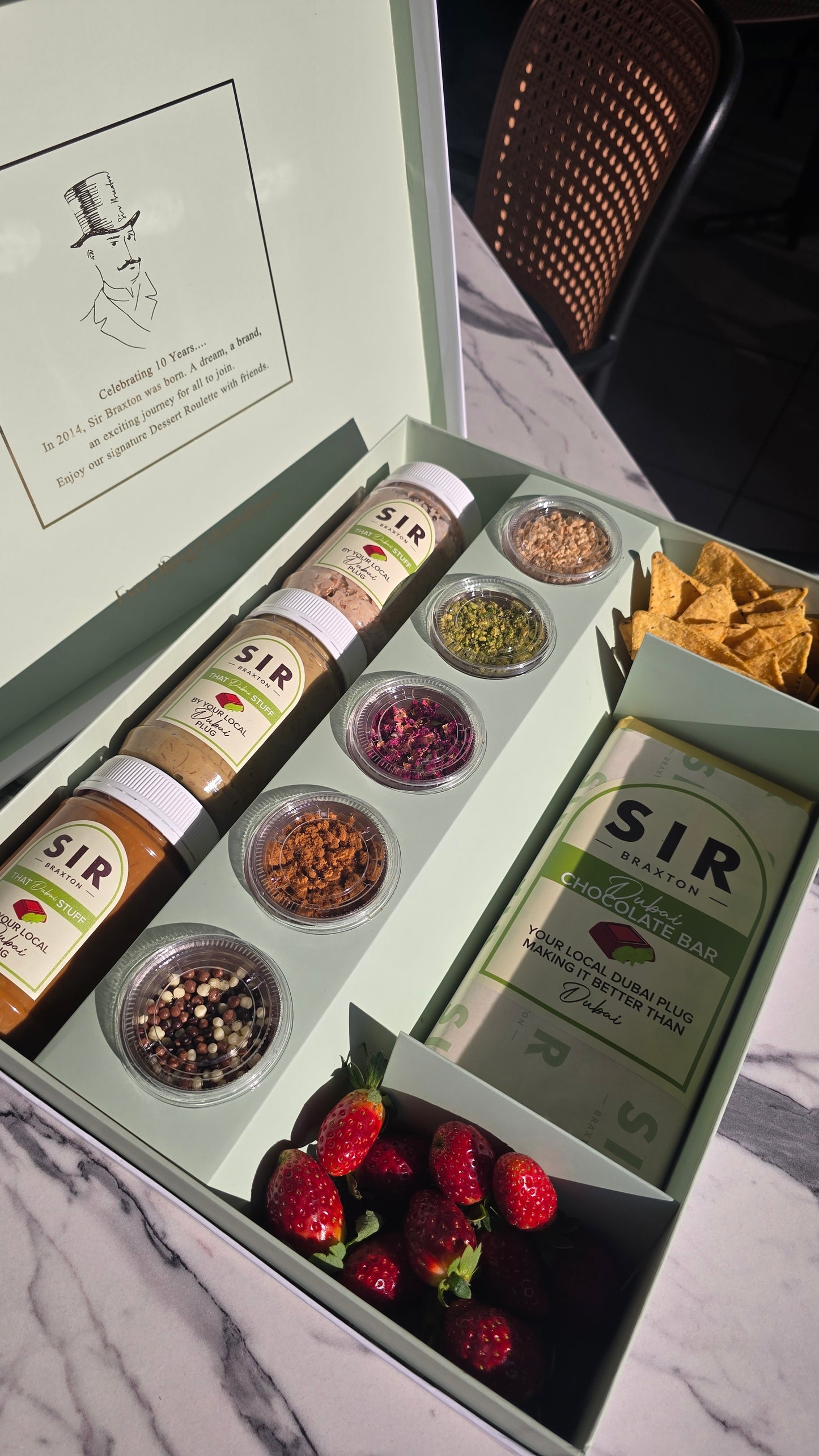 VIRAL DUBAI GIFT BOX
